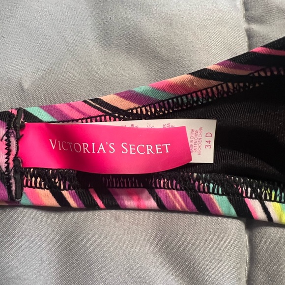 Victoria’s Secret strapless bikini top - Picture 3 of 3